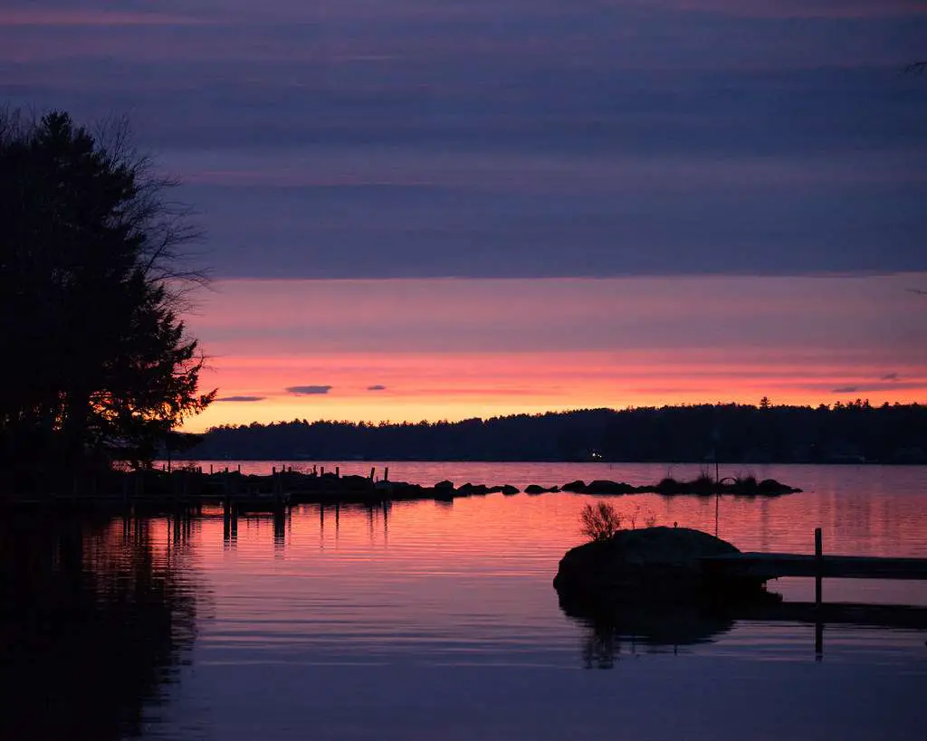 Lake Winnipesaukee - The lake contains 264 islands