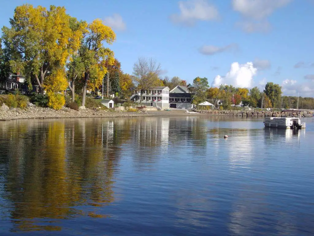 Lake Champlain - is a natural freshwater lake in North America