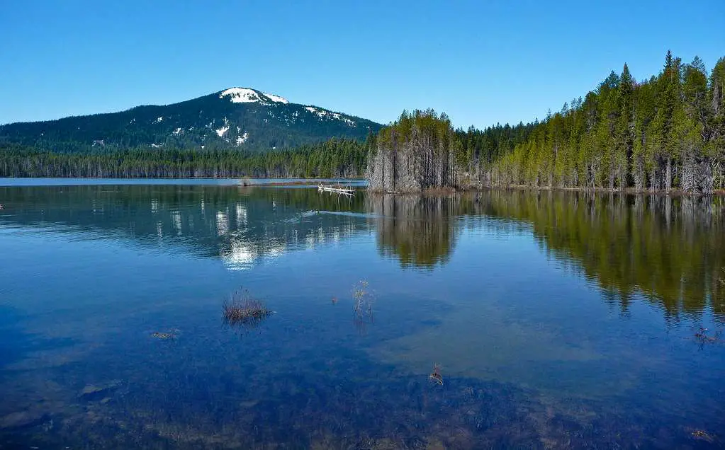 Lake of the Woods - the sixth largest freshwater lake located in the United States