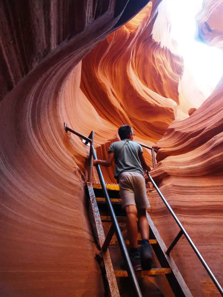 Are Antelope Canyon's Ladders Safe or Scary?