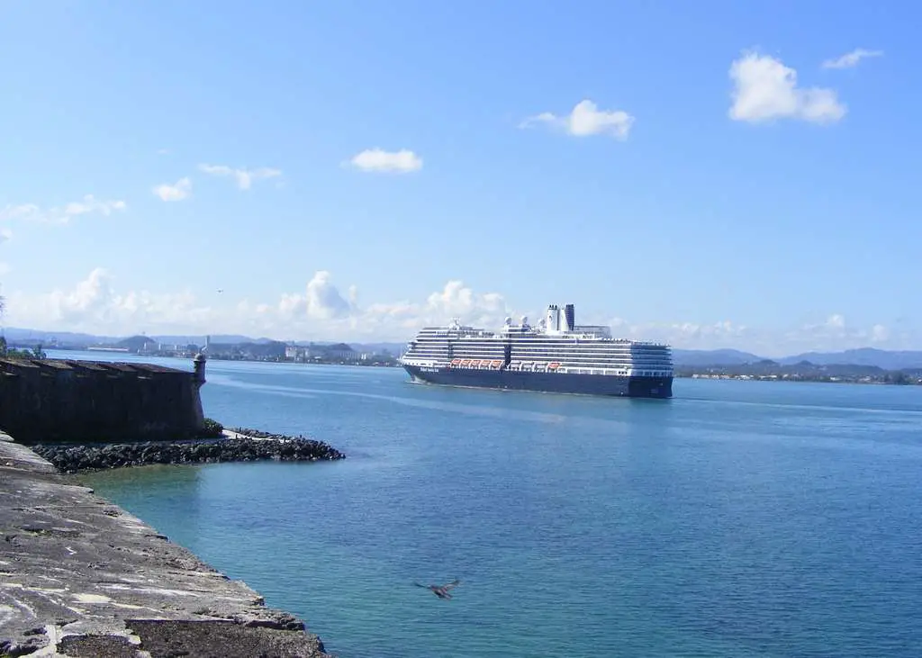 How to plan your ferry ride to Culebra